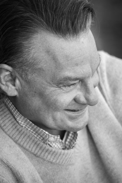Stefan Gelhaus Portrait von oben lachend